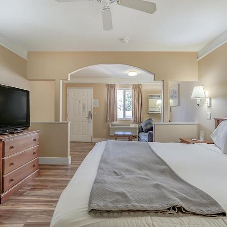 Shasta Pines Motel & Suites Burney Zewnętrze zdjęcie