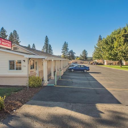 Shasta Pines Motel & Suites Burney Zewnętrze zdjęcie