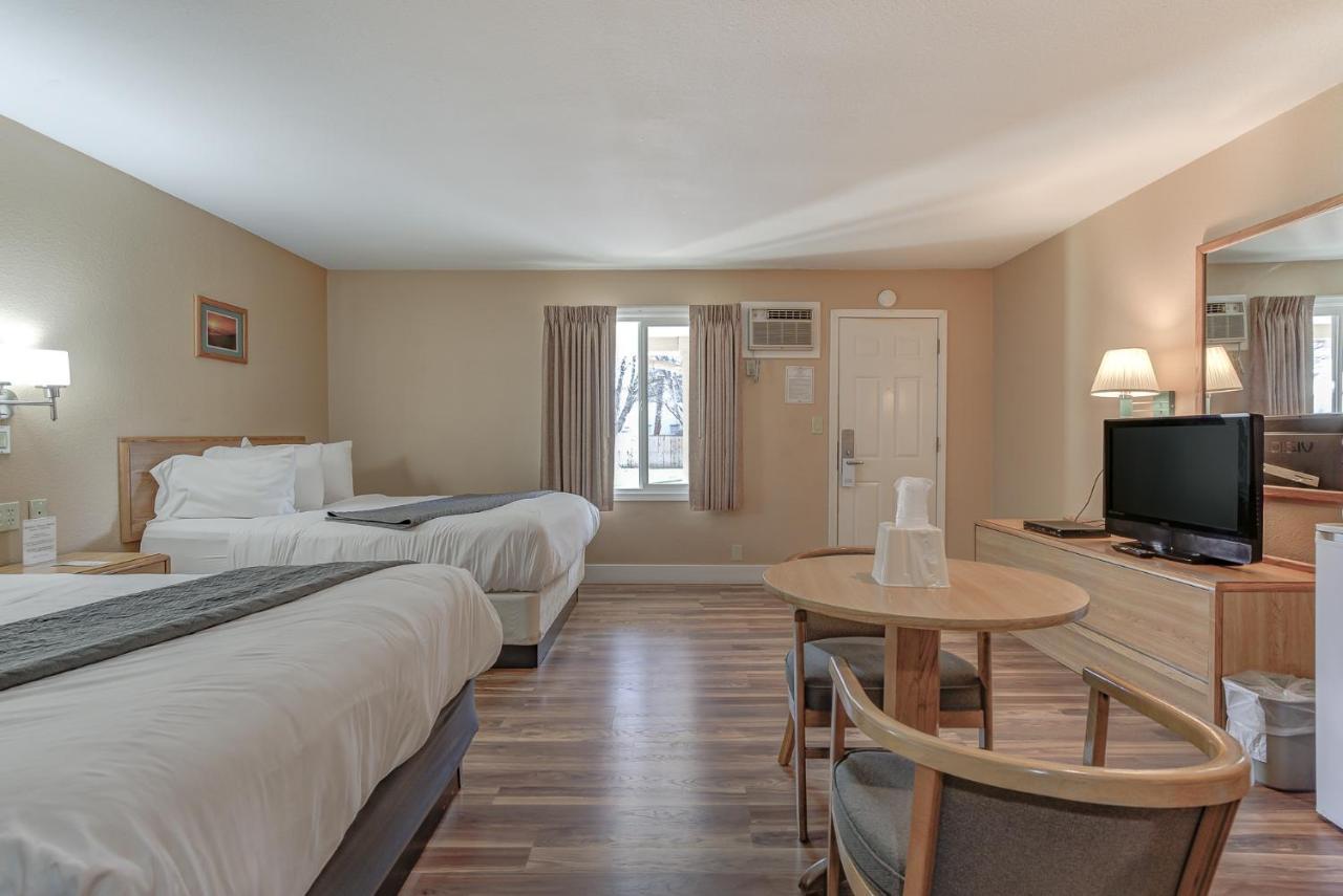 Shasta Pines Motel & Suites Burney Zewnętrze zdjęcie