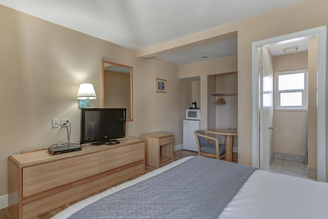 Shasta Pines Motel & Suites Burney Zewnętrze zdjęcie