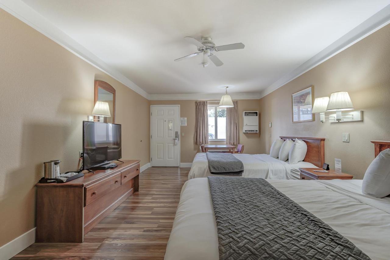 Shasta Pines Motel & Suites Burney Zewnętrze zdjęcie