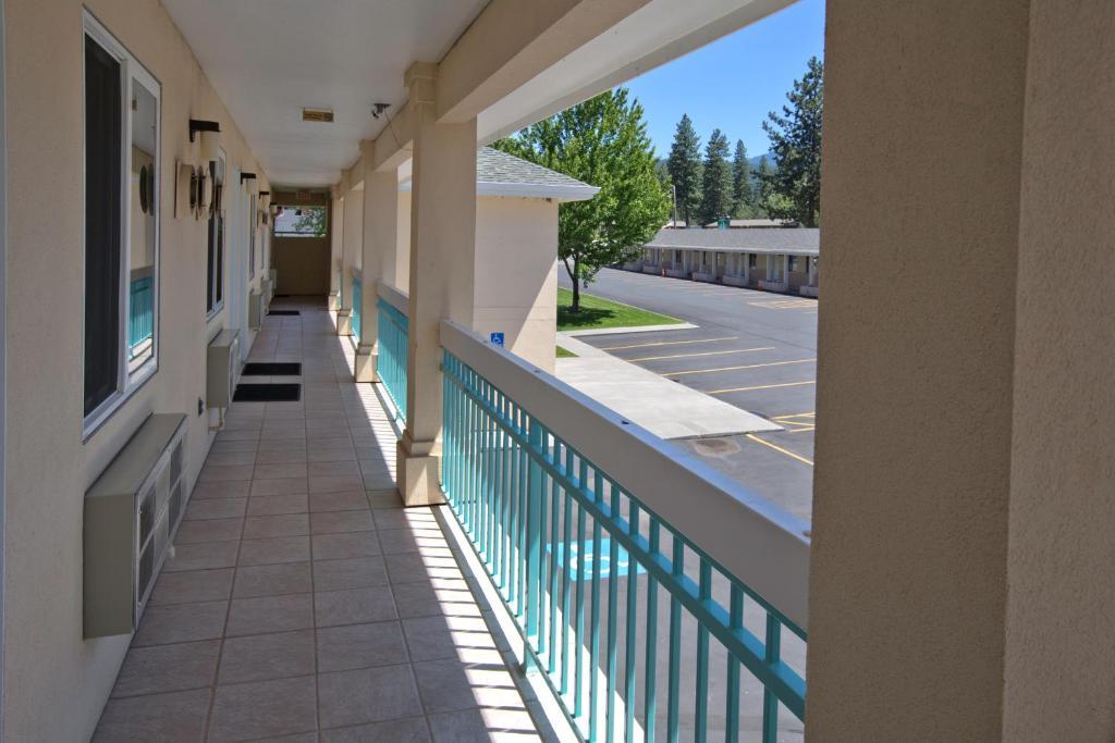 Shasta Pines Motel & Suites Burney Zewnętrze zdjęcie