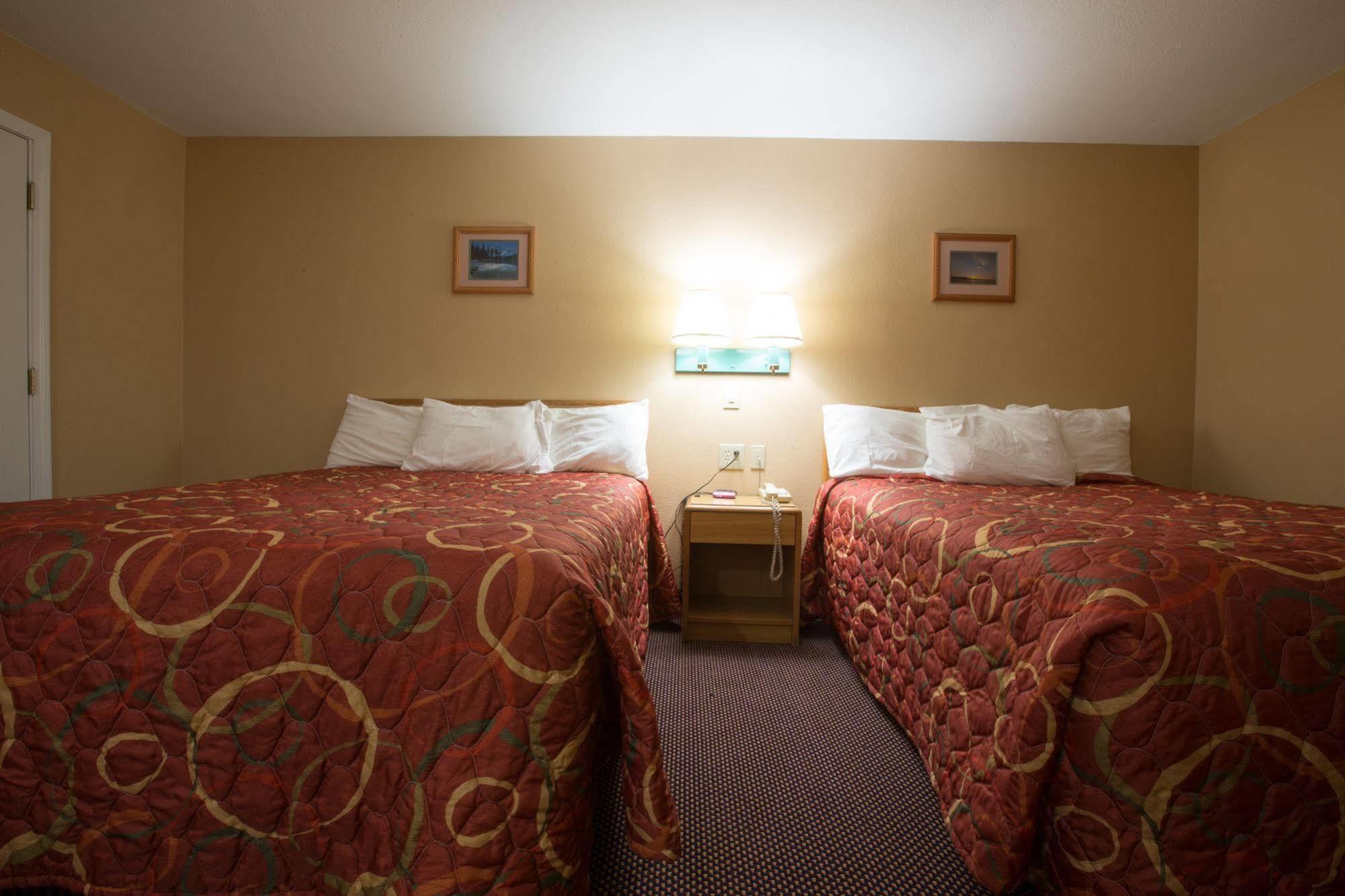 Shasta Pines Motel & Suites Burney Zewnętrze zdjęcie
