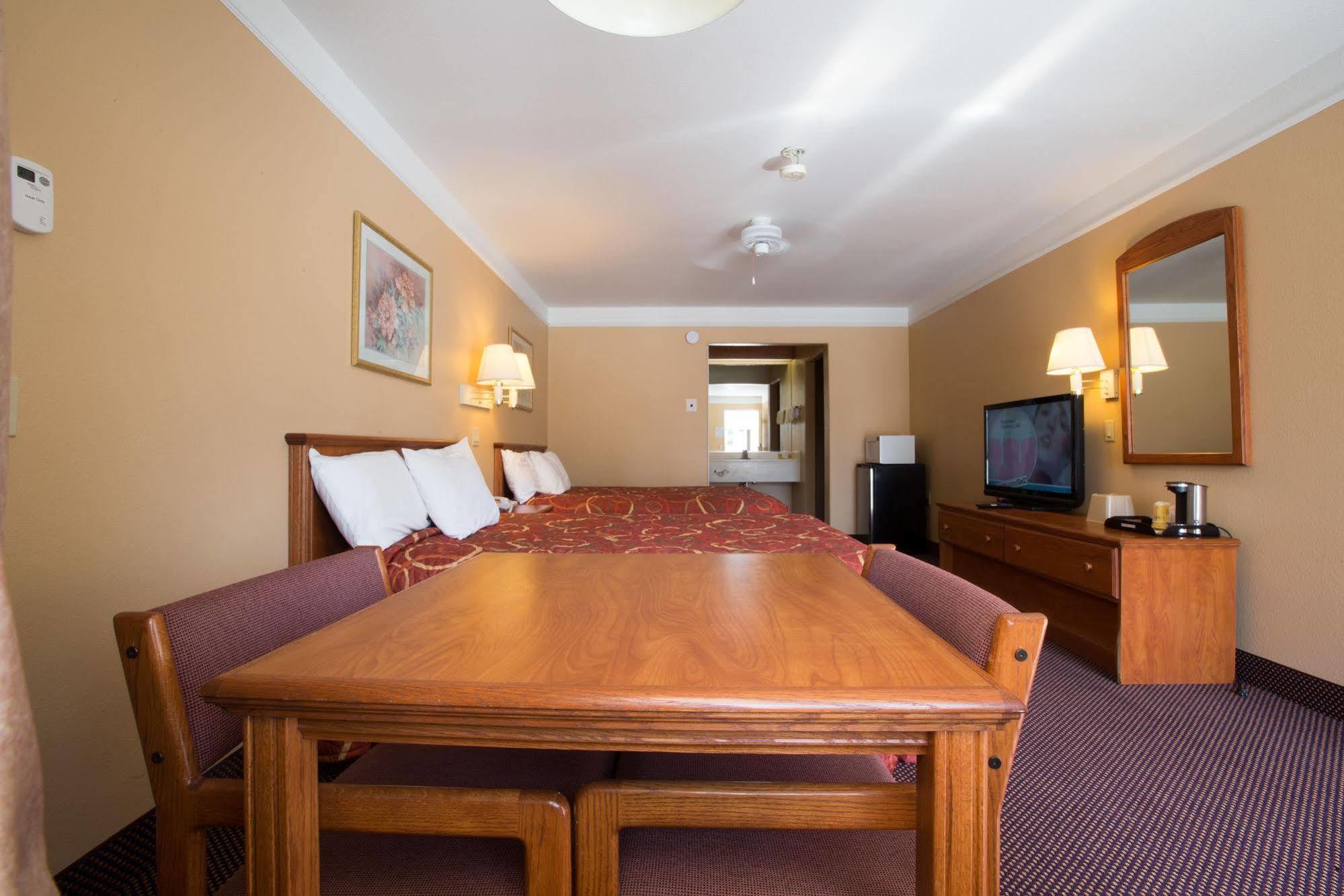 Shasta Pines Motel & Suites Burney Zewnętrze zdjęcie